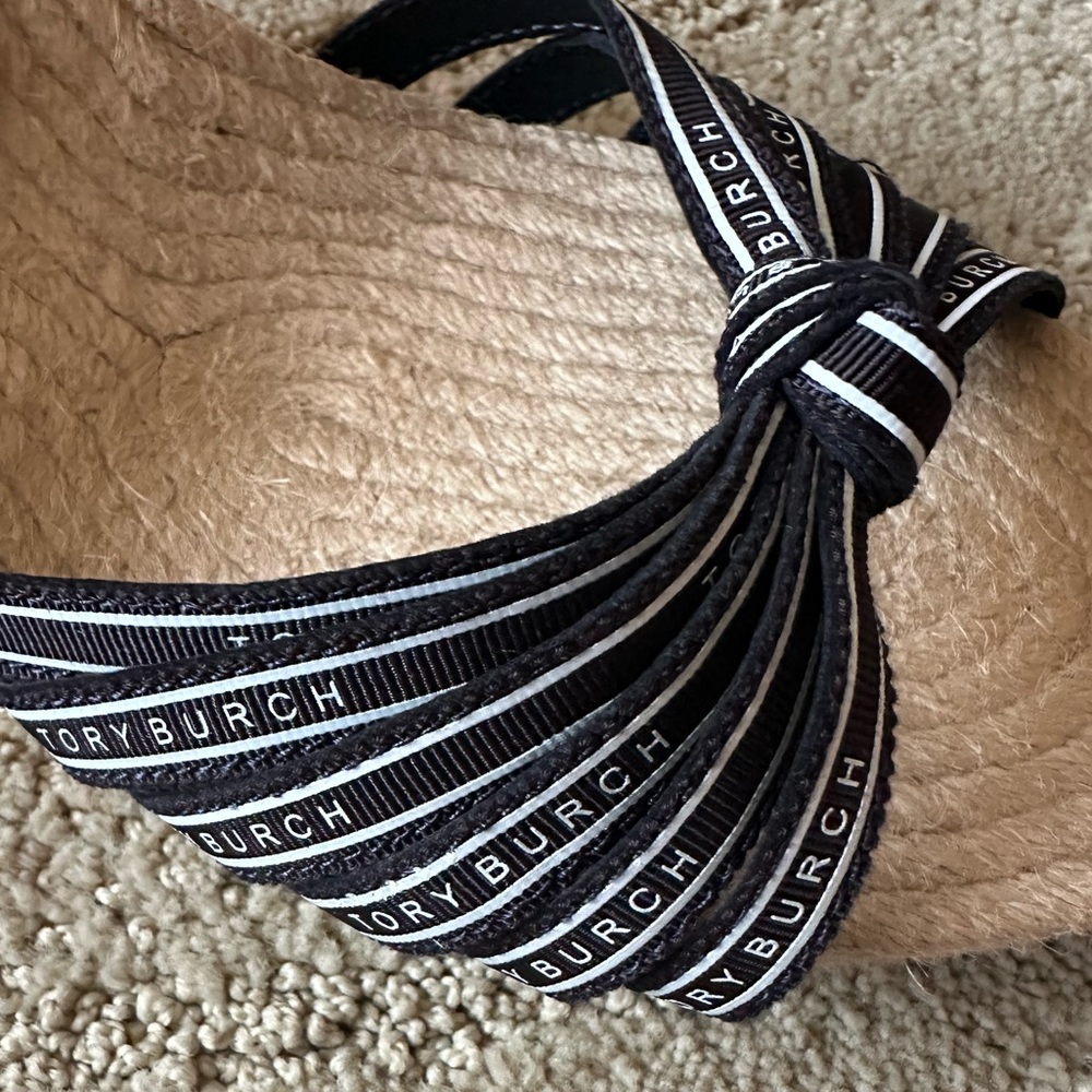 NEW Tory Burch Ribbon Strappy Wedge Espadrille Platform Sandals Navy Cream Tan 9 - Picture 11 of 16